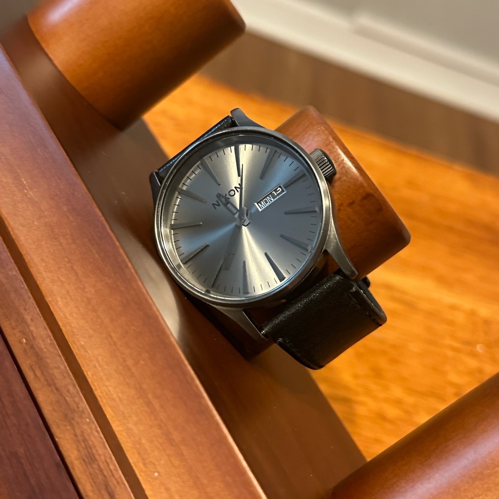 Nixon Sentry Black Stainless Steel with Leather Strap